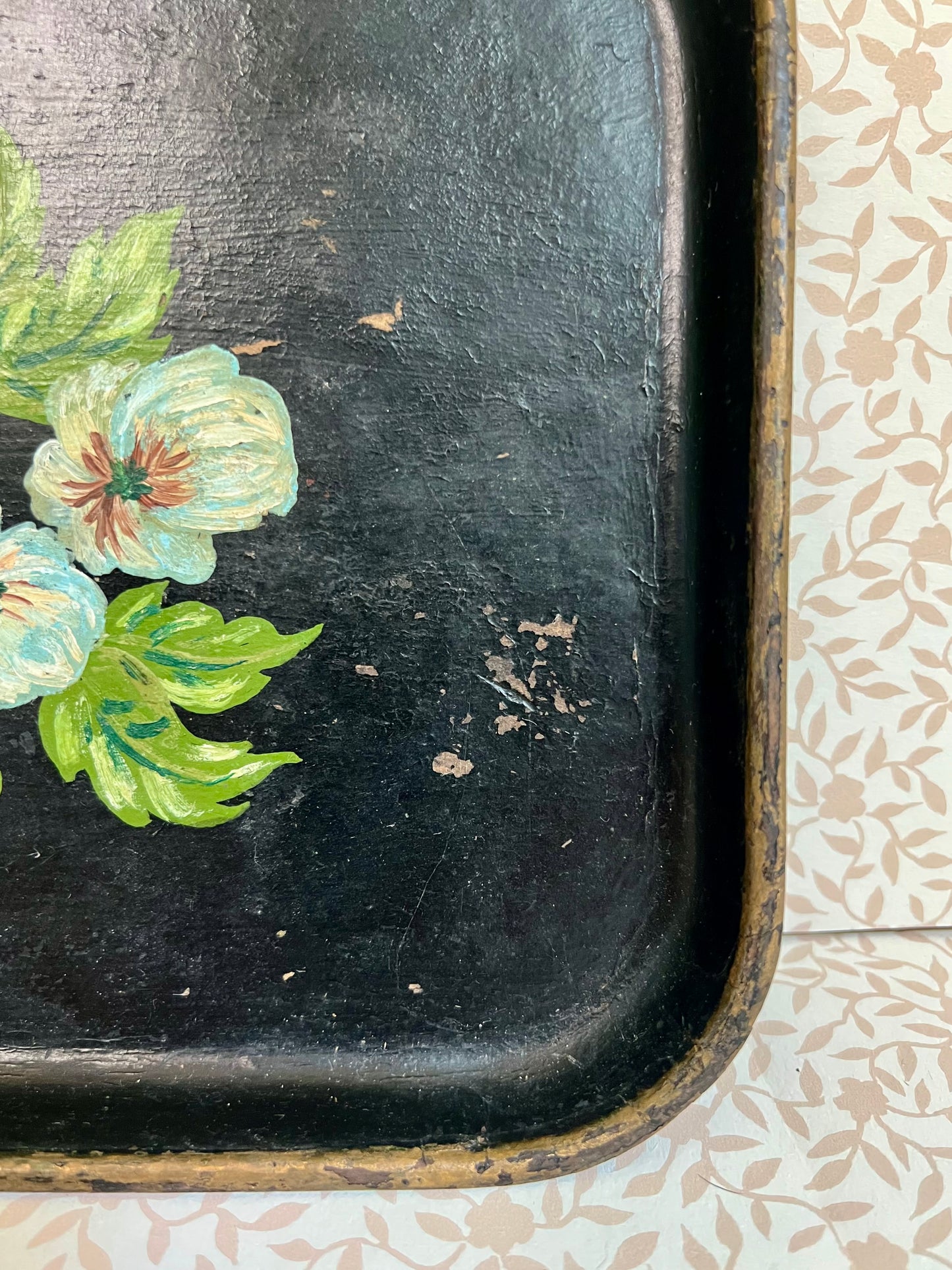 Hand-painted paper mâché tray with blue pansy