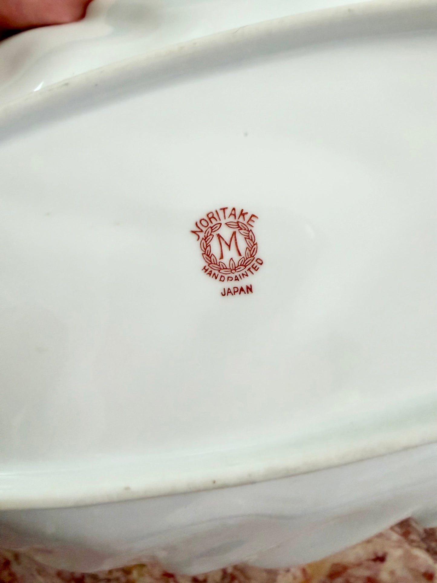 Noritake gold-gilt porcelain leaf dish