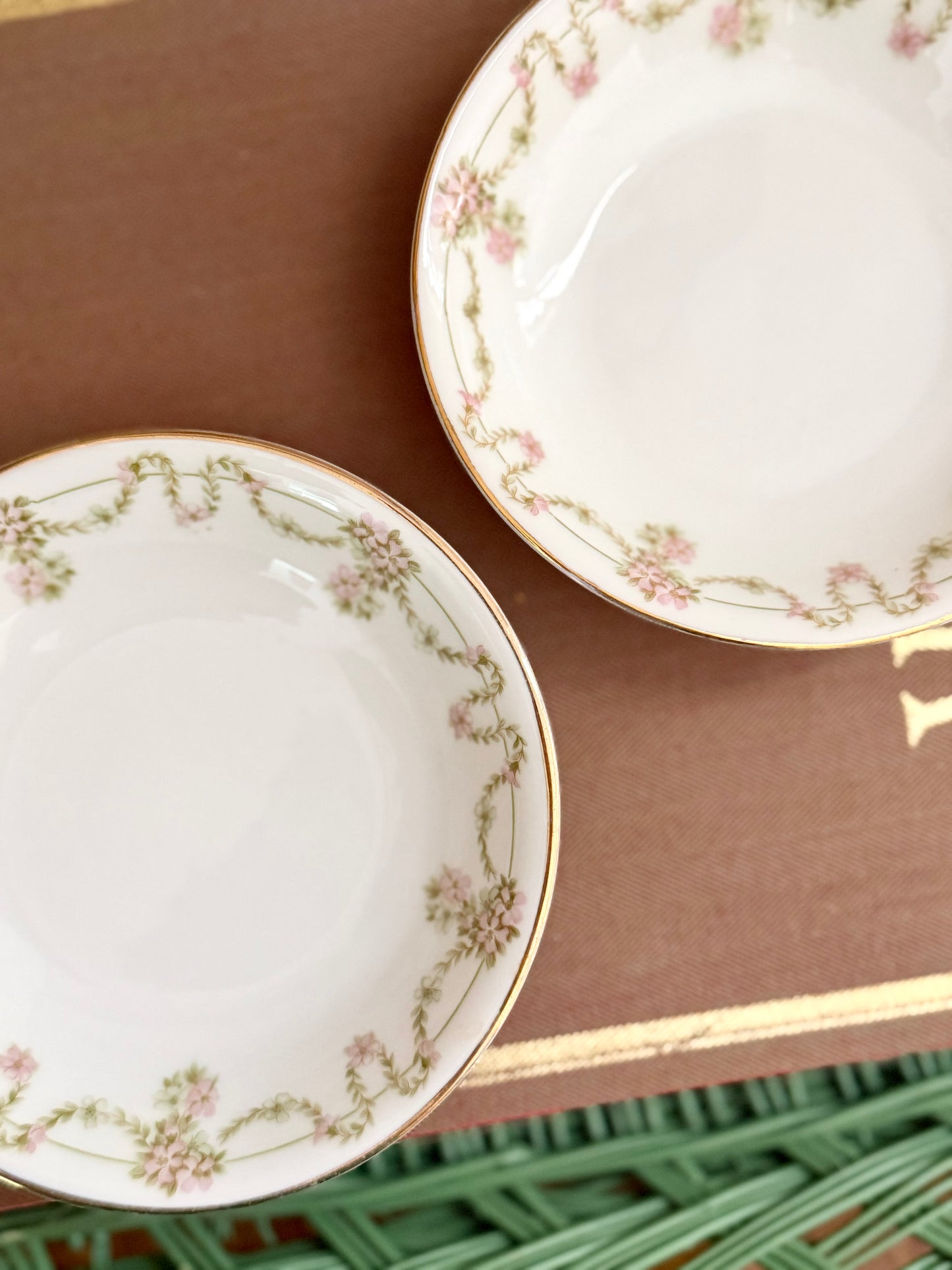Tirschenreuth "Arbatus" Bavaria floral garland bowl