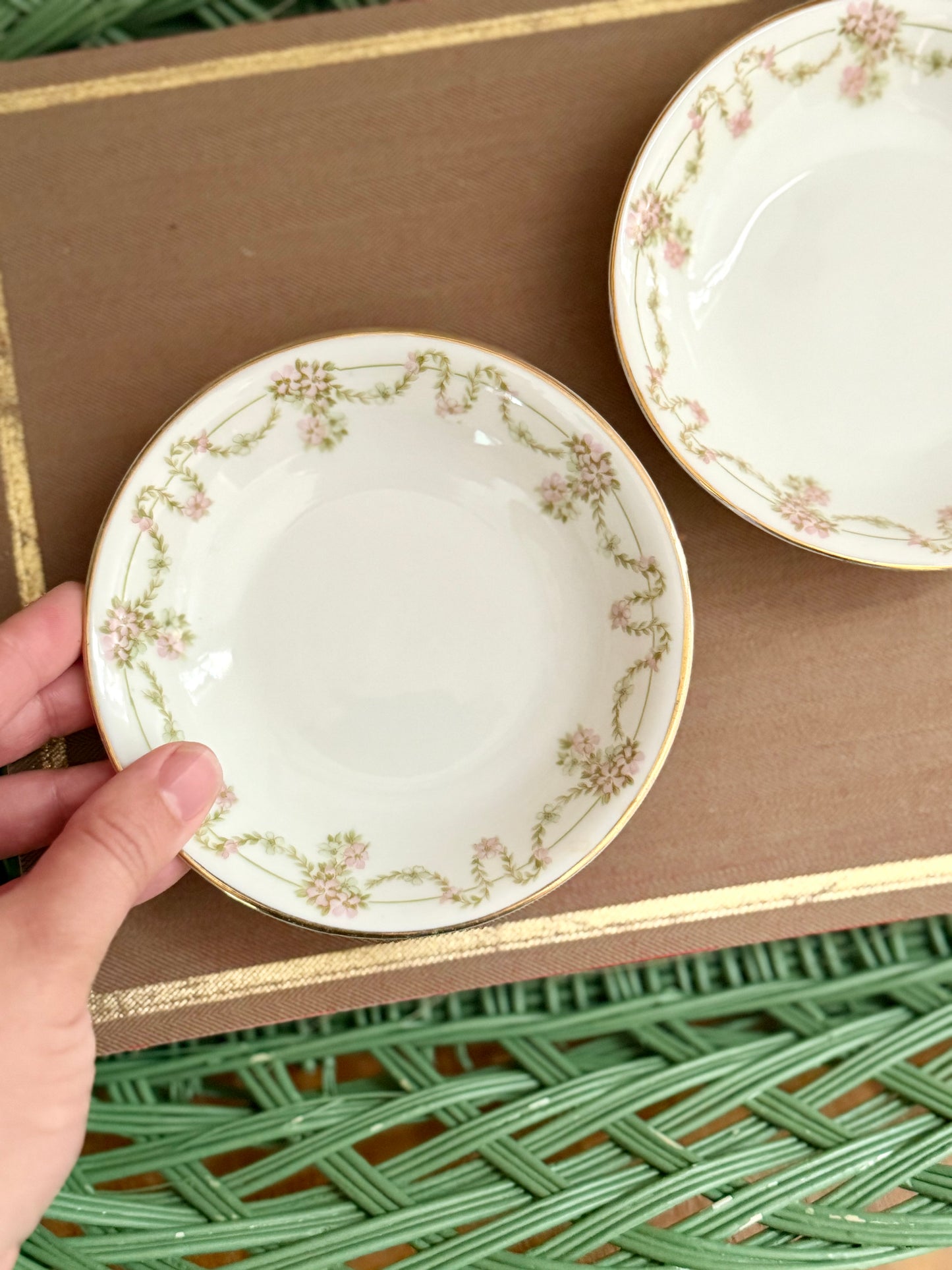 Tirschenreuth "Arbatus" Bavaria floral garland bowl