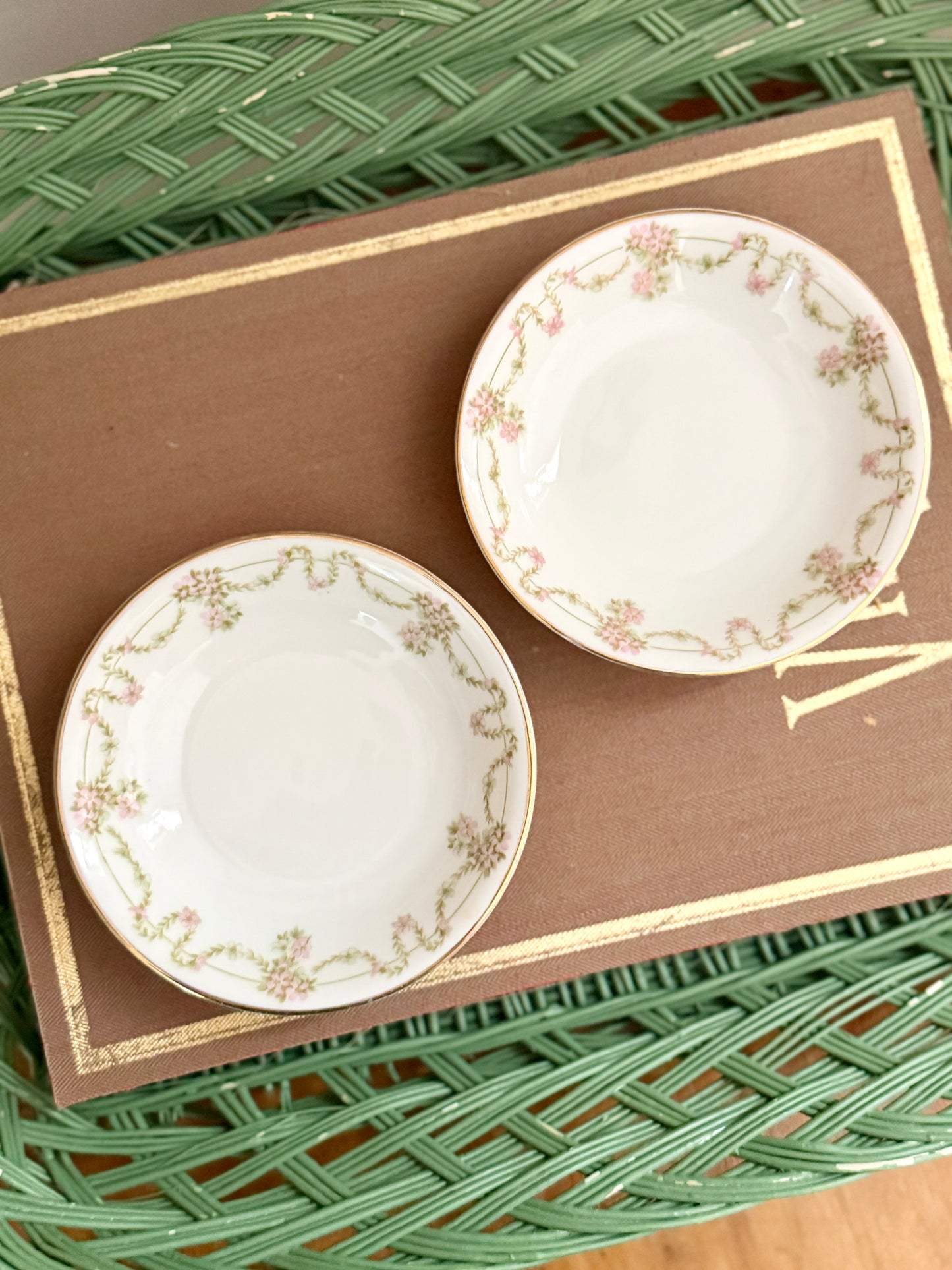 Tirschenreuth "Arbatus" Bavaria floral garland bowl