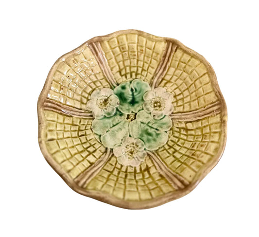 majolica lily pad footed bowl