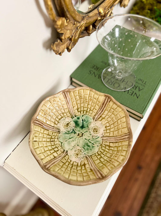 majolica lily pad footed bowl