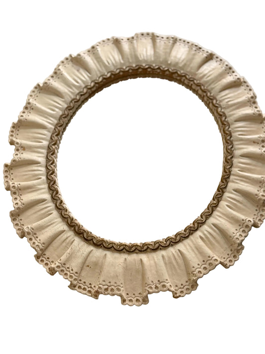 trompe l’oeil ruffled lace syroco mirror