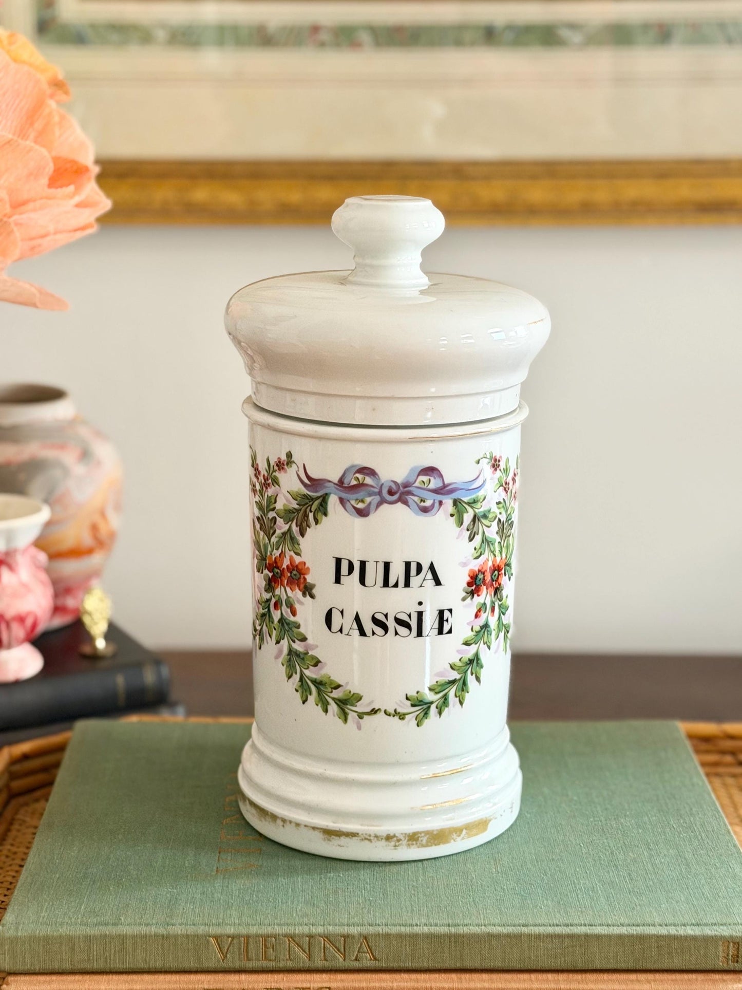 vintage Pulpa Cassiae apothecary jar